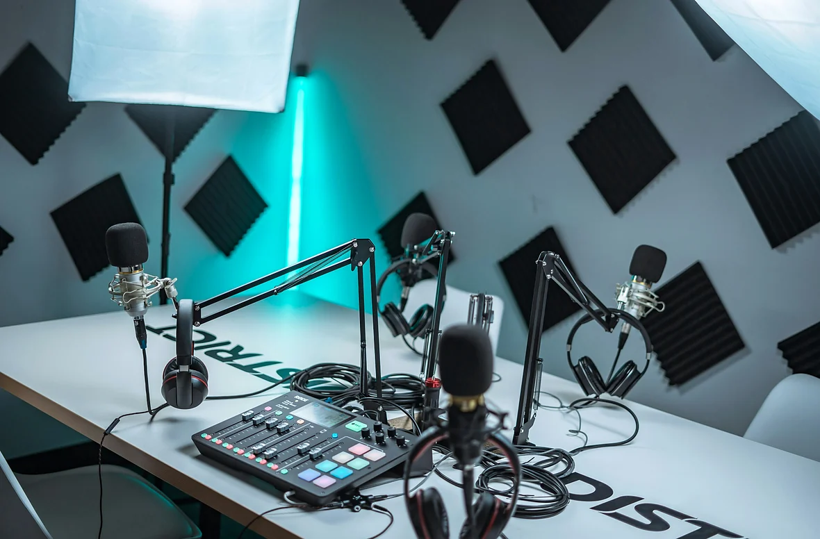 Voice cloning reference sample and generated waveform | Hubvanta AI